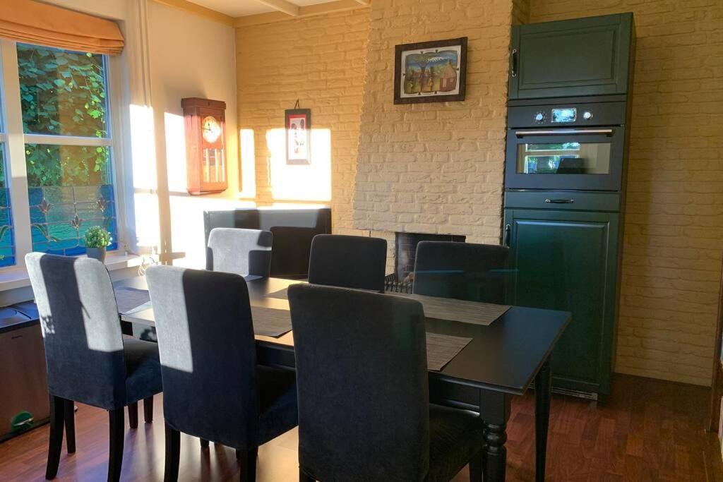 Karibu Het Voorhuis 2 Tot 6 Persoons Luxe Slaapkamers Met Een Mooie Woonkeuken Daarle Εξωτερικό φωτογραφία
