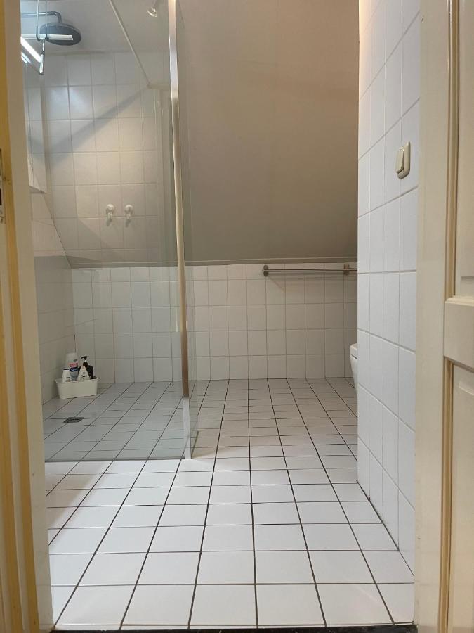 Karibu Het Voorhuis 2 Tot 6 Persoons Luxe Slaapkamers Met Een Mooie Woonkeuken Daarle Εξωτερικό φωτογραφία